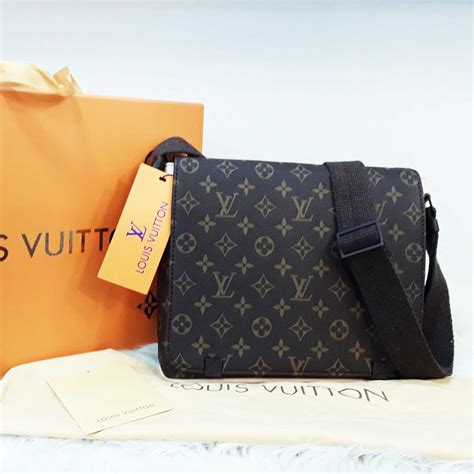 louis vuitton erkek çapraz çanta|louis vuitton male bags.